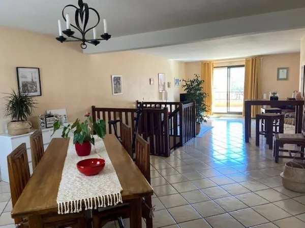 BEAU DUPLEX DE 145M² AVEC ASCENSEUR PRIVATIF TERRASSES CAVE ET GARAGE SECTEUR QUAI NOBEL PERPIGNAN