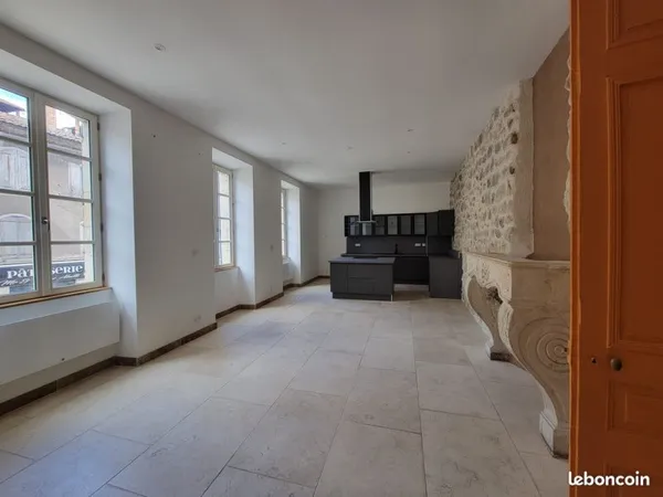 Appartement F3 Plein centre