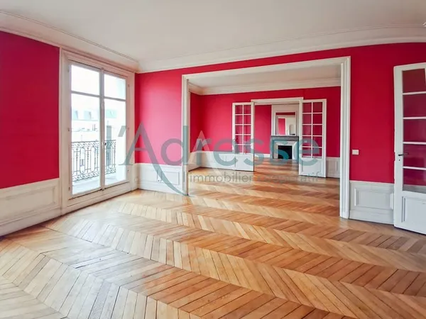 PARIS 16 ème Vaste appartement + deux chambres de bonnes