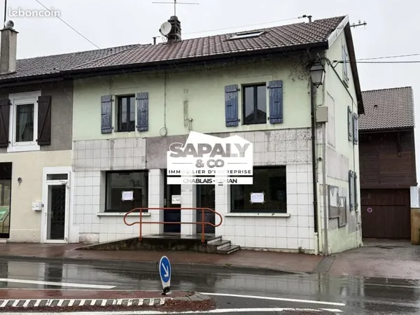 Local commercial 161 m² Douvaine