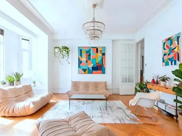 Carré d'Or : noblesse d'époque et volumes de réception pour cet appartement 4 pièces de caractère