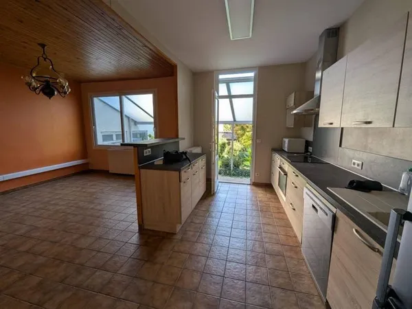 Maison 6 pièces 180 m²