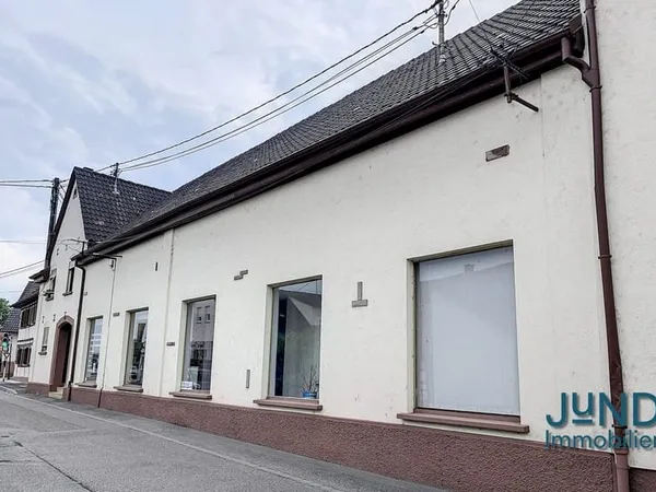 Local commercial 270 m²