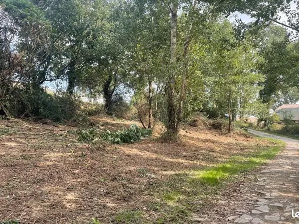 Terrain 823m2 Cadalen