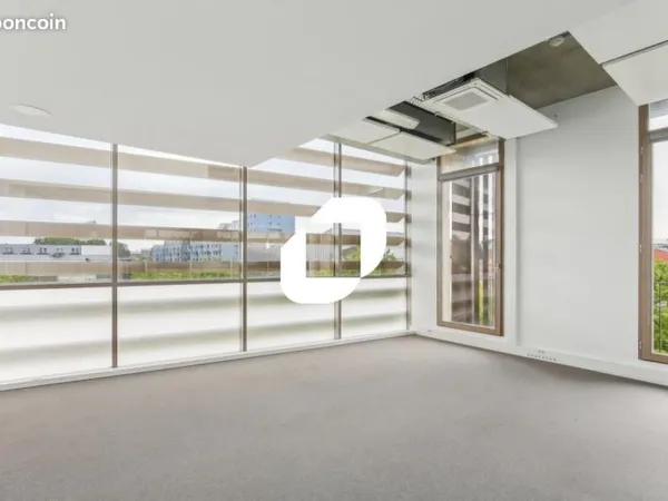 Bureau 311 m²