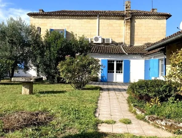 Maison 6 pièces 227 m²