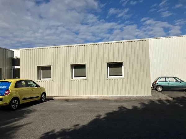 Local commercial 132 m²
