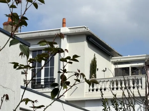 MAISON - APPARTEMENT ATYPIQUE