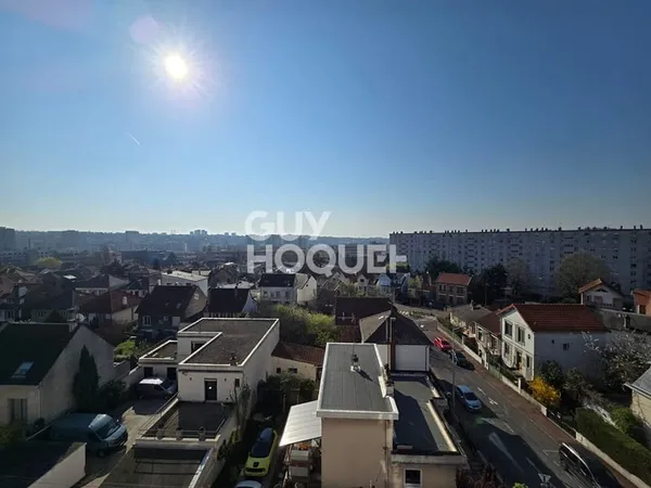 2 PIÈCES - PROCHE RER - VUE DEGAGÉE
