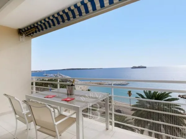 CANNES SUQUET - VUE PANORAMIQUE - 1 CHAMBRE
