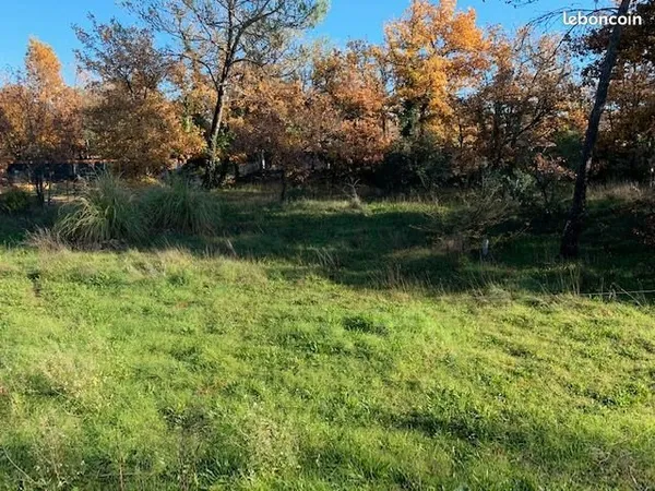 Terrain 900 m² Le Val