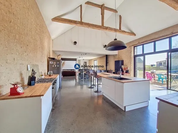 Maison 5 pièces 211 m²