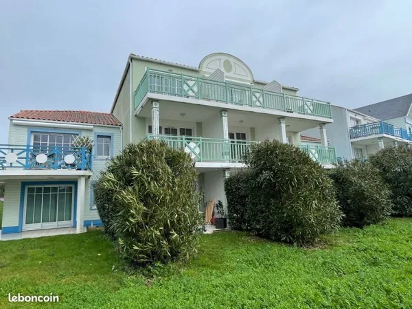 Libre de bail, ensoleillé, terrasse et sans vis-à-vis