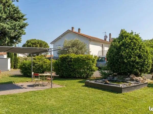Bourg-lès-Valence (Chabanneries / Marcerolles) - Maison 130 m² + 40 m² de dépendances - Terrain 1200
