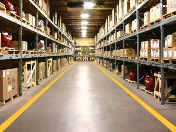 ENTREPOT - LOGISTIQUE 900 m² MOUANS SARTOUX