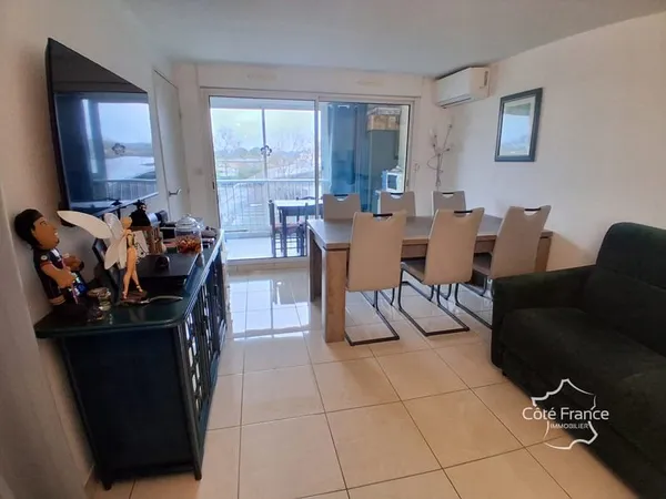 Bel Appartement T2 rénové secteur Richelieu dans résidence a