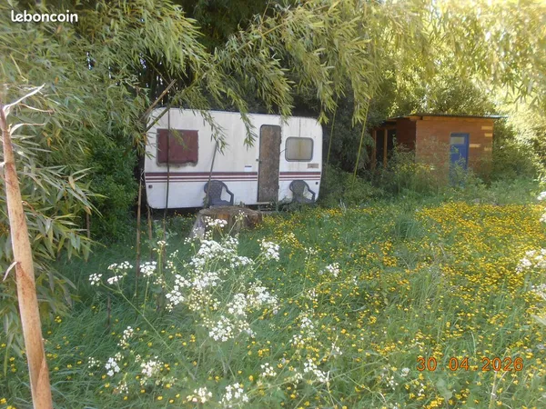Terrain en bord de loir
