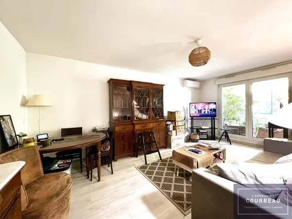 Appartement F2 de 54 m2 habitable avec terrasse et garage