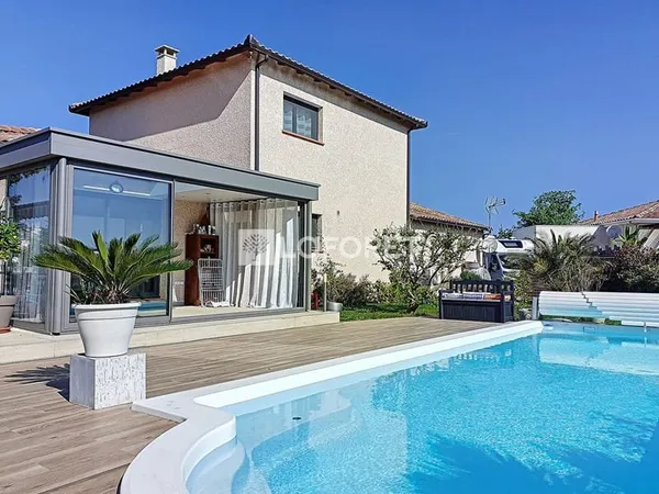 Maison 5 pièces 144 m²
