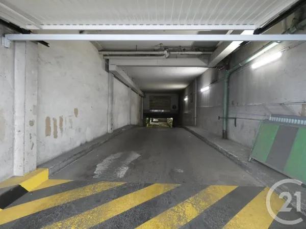 Parking 13 m²