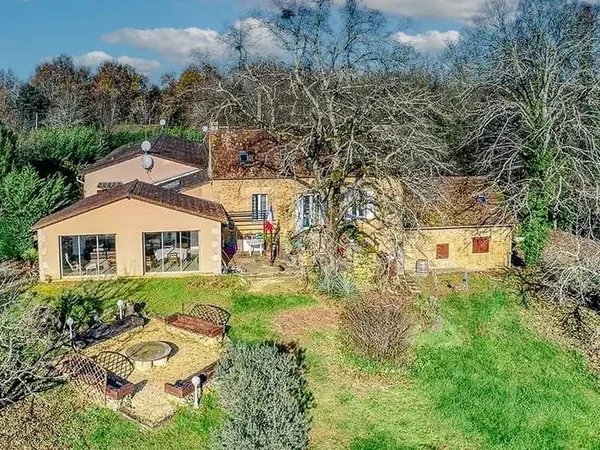 Maison contemporaine et 7 gites - Sarlat