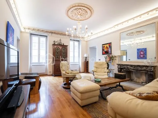 ANNECY - Appartement 211m² Adresse Signature | Rue du Pâquier
