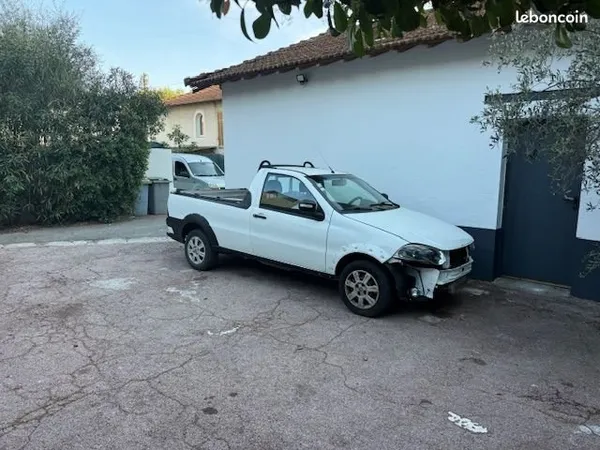 Place de parking antibes laval