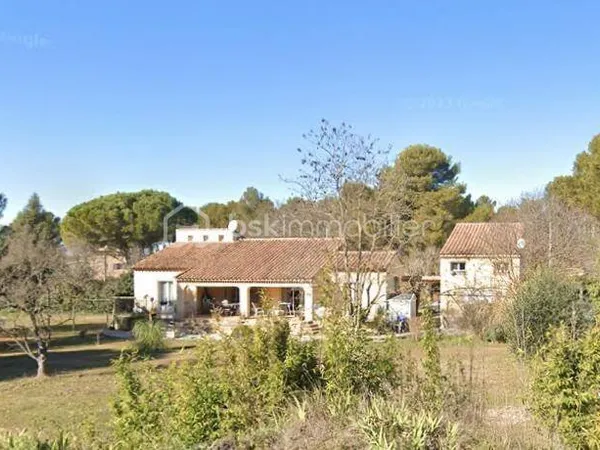 Maison 6 pièces 198 m²