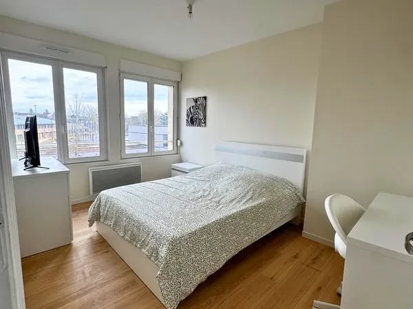 Colocation Meublée 2 Personnes —Emplacement idéal