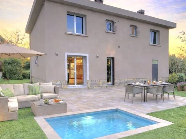Maison 5 pièces 141 m²