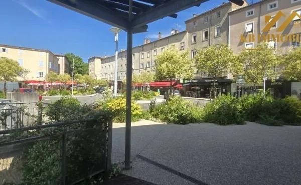 Immobilier Professionnel à louer Privas