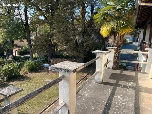Maison 14 pièces 322 m²