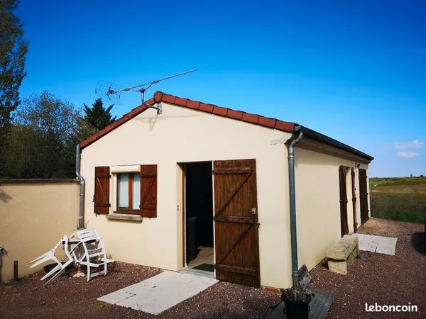 Maisonnette T2 meublée - 40 m² - parking et climatisation