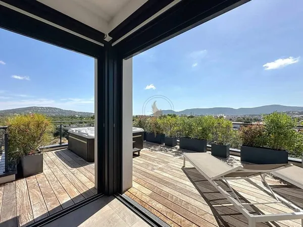 Appartement 4 pièces 157 m²