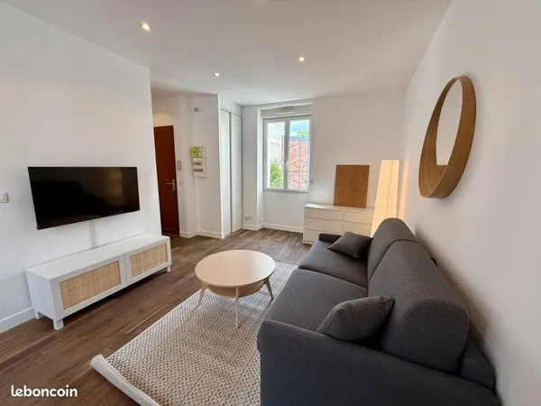 Studio meublé rénové premium - 23 m² - Centre Cachan - Sans frais d'agence