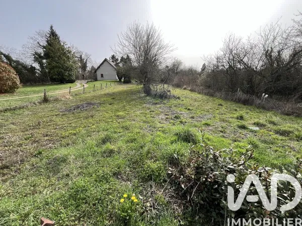 Terrain 680 m²