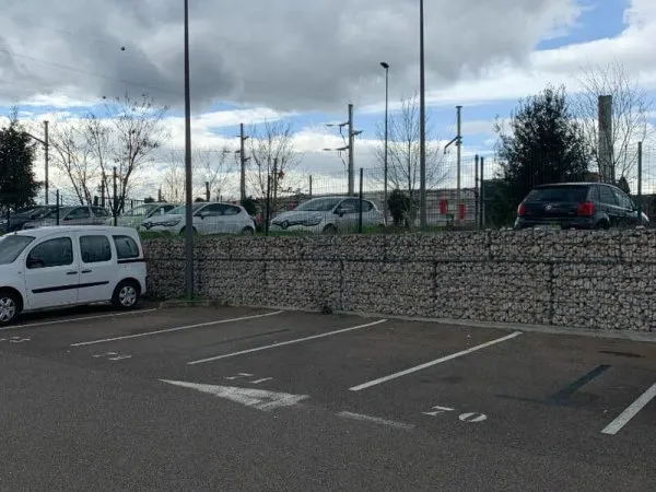 Place de parking sécurisée - proche Quai de Saône