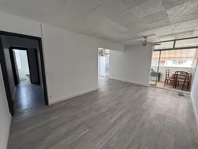 a louer - Appartement F4 rénové 6e étage avec ascenseur
