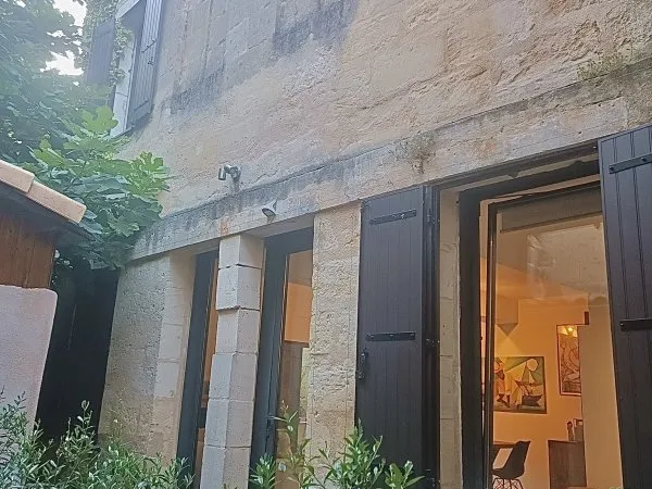 Location meublée - Maison en pierre avec extérieur - Nansouty / Capucins