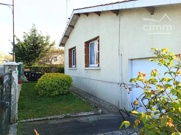 Maison familiale 4 chambres avec  jardin, véranda et garage proche commodités