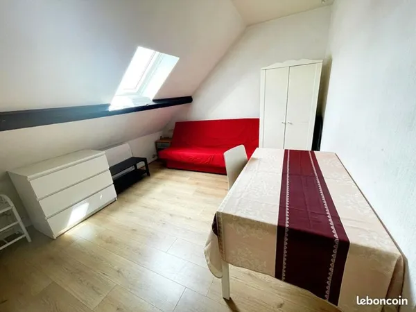 Studio 1 pièce 12 m²