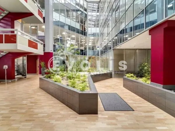 Bureau 277 m²
