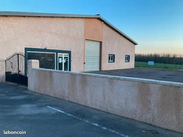 Local d'activites et bureau
