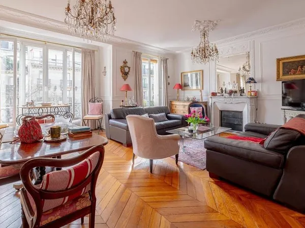 Appartement 6 pièces 132 m²
