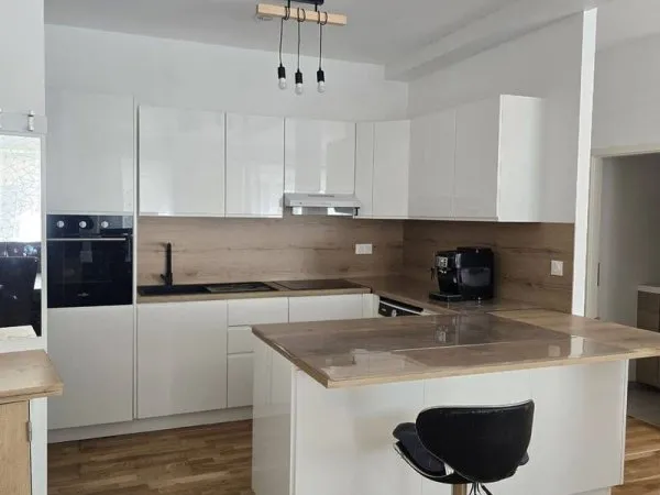 Appartement 3 pièces 81 m²