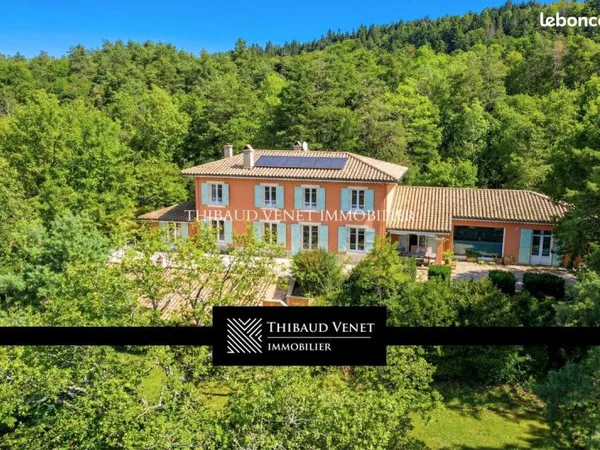 Propriété 7 pièces 250 m²