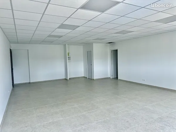 Bureaux 62 m² Saint-Maximin-la-Sainte-Baume