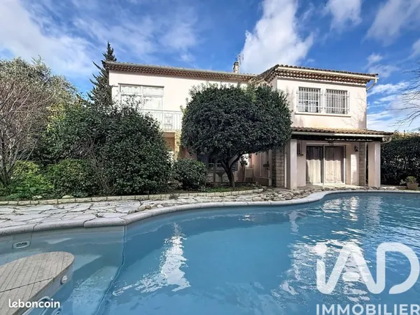 Maison familiale 8 pièces 197 m²