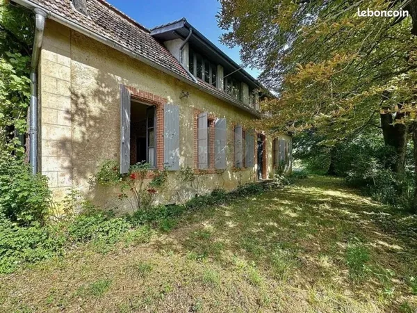 Maison 9 pièces 260 m²