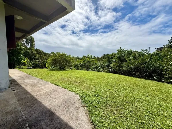 Appartement 2 pièces 43 m2 Jardin privatif Charges com
